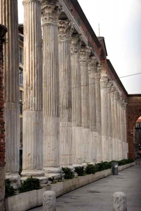 Columnas de San Lorenzo, Milan, Lombardia, Italia,...