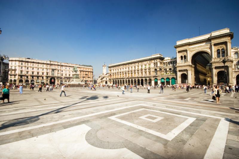 Piazza del Duomo, Milan, Lombardia, Italia, Europa...