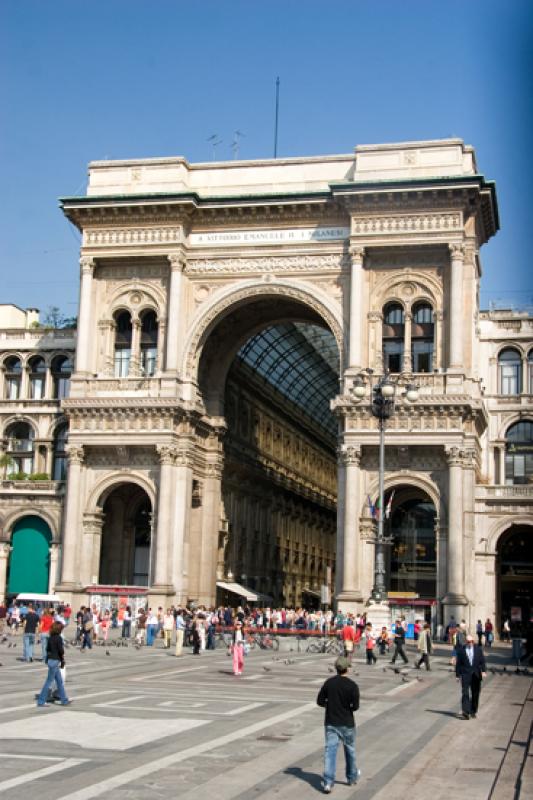 Piazza del Duomo, Milan, Lombardia, Italia, Europa...