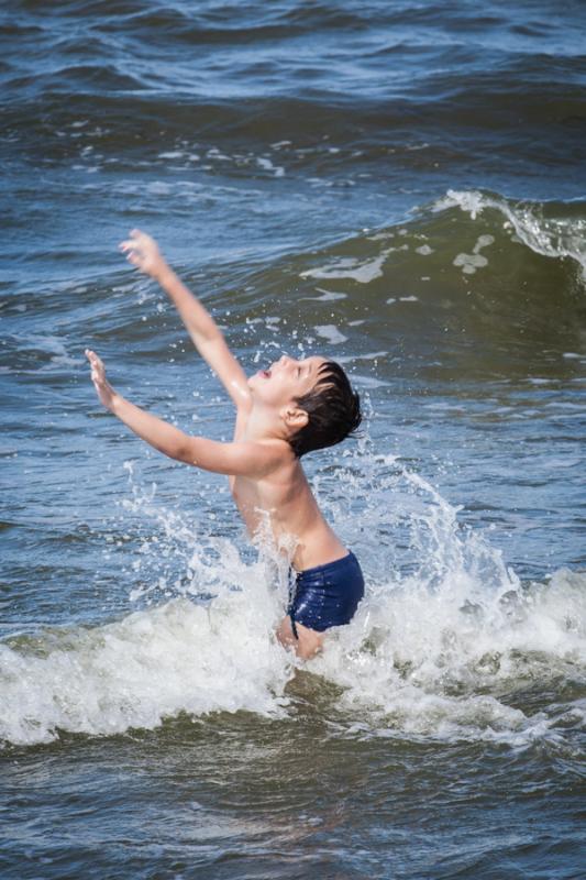 Niño Disfrutando del Mar, Necocli, Antioquia, Col...