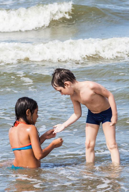 Niños Disfrutando del Mar, Necocli, Antioquia, Co...