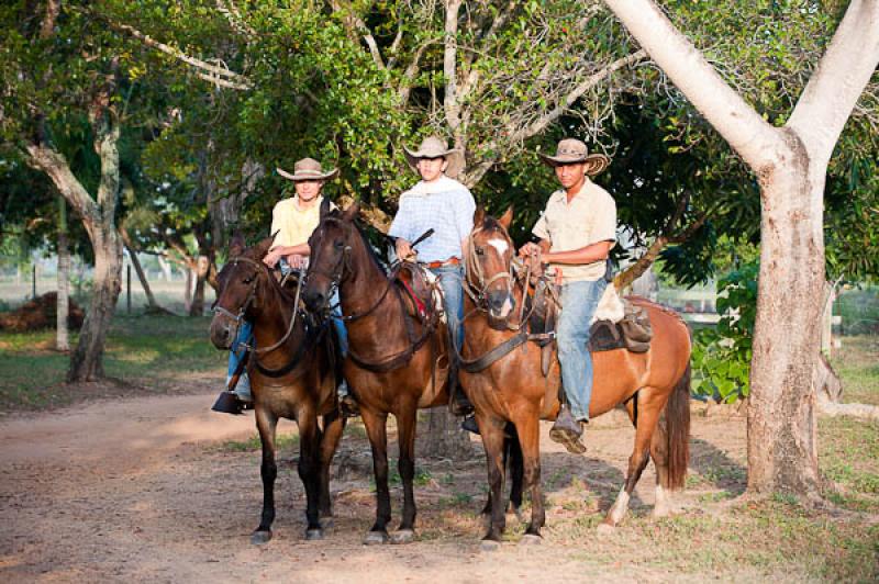 Hombres a Caballo