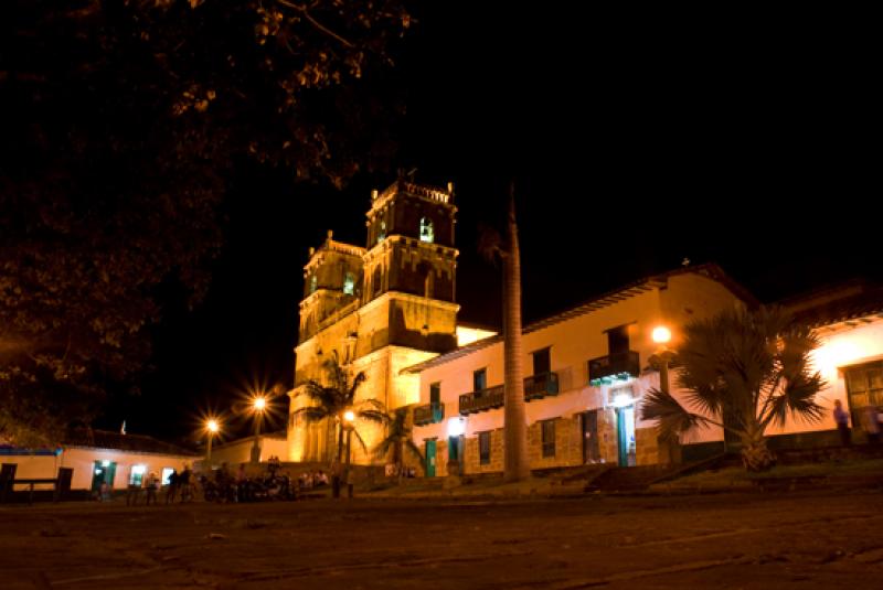 Iglesia La Inmaculada Concepcion y San Lorenzo Mar...