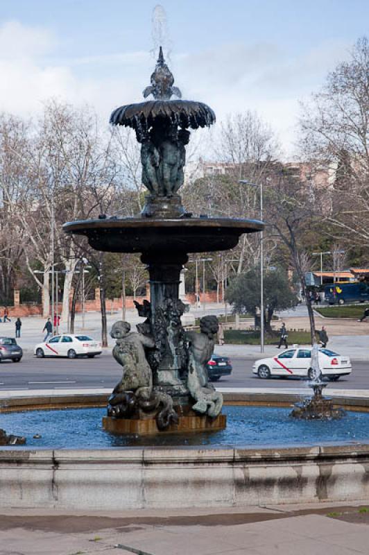 Fuente de la Alcachofa, Madrid, EspaÃ±a, Europa ...