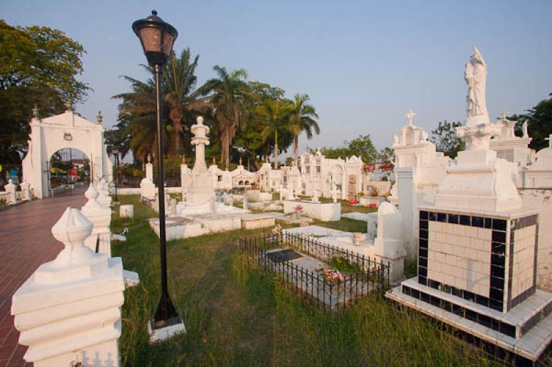 Cementerio Municipal de Mompox, Santa Cruz de Momp...