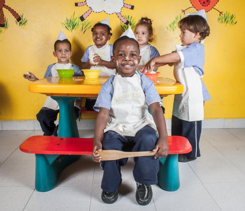 Grupo de Niños Jugando