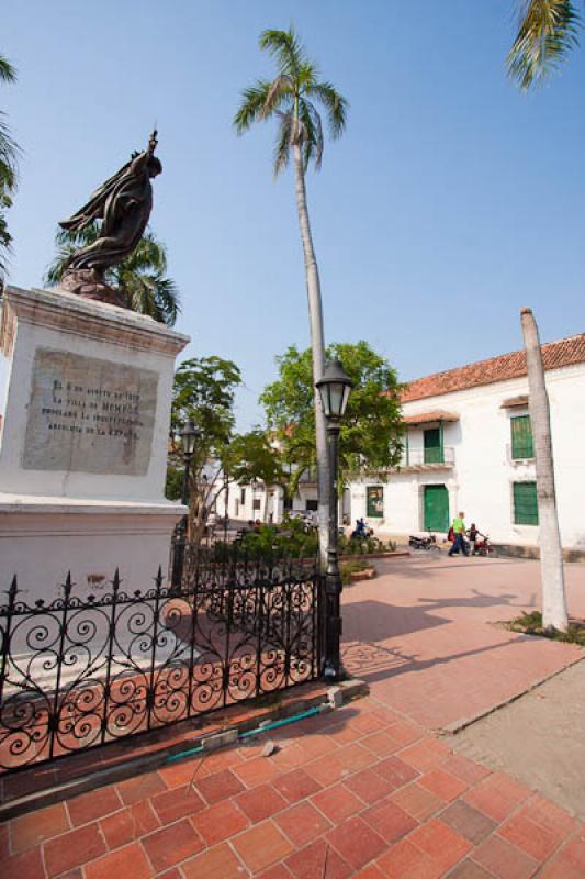 Estatua de La Libertad y la Consigna del Libertado...