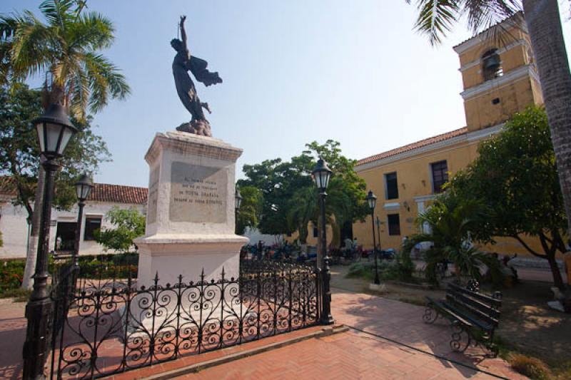 Estatua de La Libertad y la Consigna del Libertado...