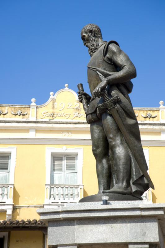 Estatua de Pedro de Heredia, Plaza de los Coches, ...