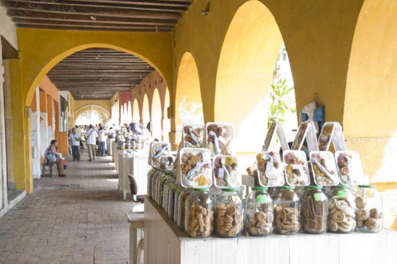 Portal de los Dulces, Plaza de los Coches, Cartage...