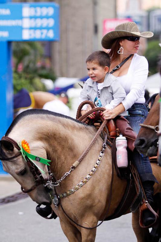 Cabalgata de las Flores, Feria de las Flores, Mede...