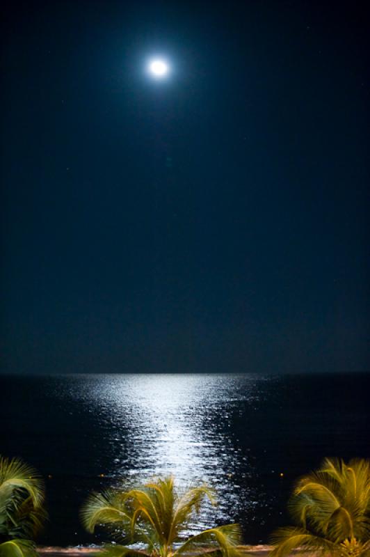 Luna en el Mar, Santa Marta, Magdalena, Colombia