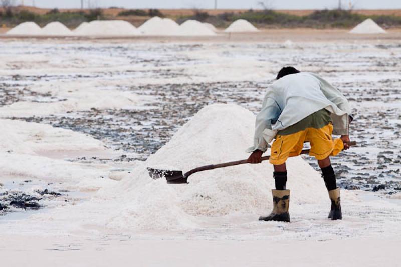 Hombres Trabajando, Salinas de Manaure, Manaure, L...