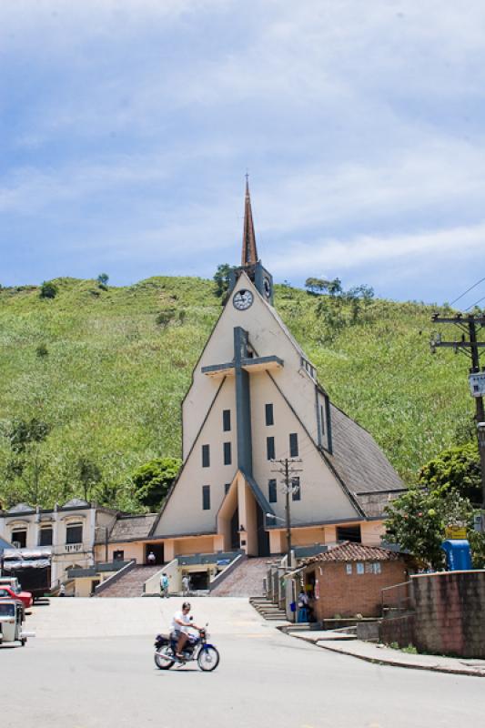 Iglesia Parroquial de San Juan Bautista Vianney, C...