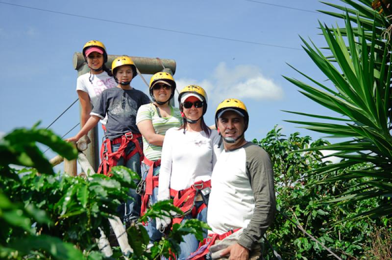 Familia en Sonriendo, Eje Cafetero, Quindio, Armen...