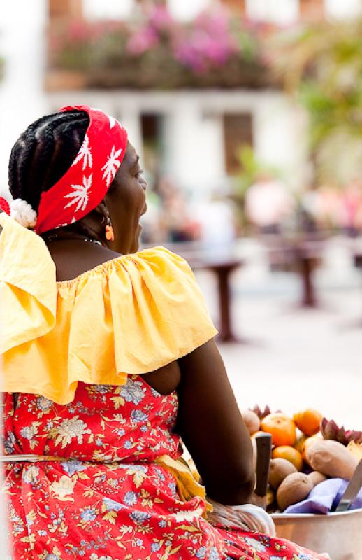 Palenquera en la Plaza San Pedro Claver, Cartagena...