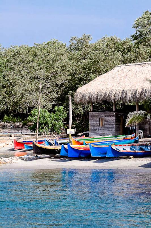 Canoas en la Playa, CoveÃ±as, Golfo de Morrosqui...