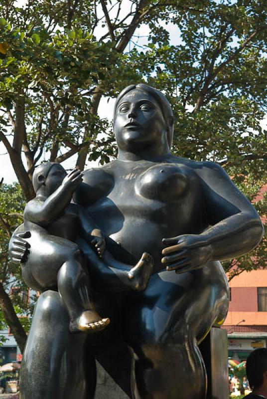 La Maternidad, Plaza Botero, Medellin, Antioquia, ...