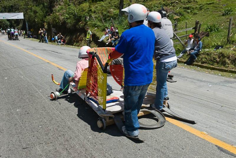 Carrera de Carros de Rodillos, Santa Elena, Medell...