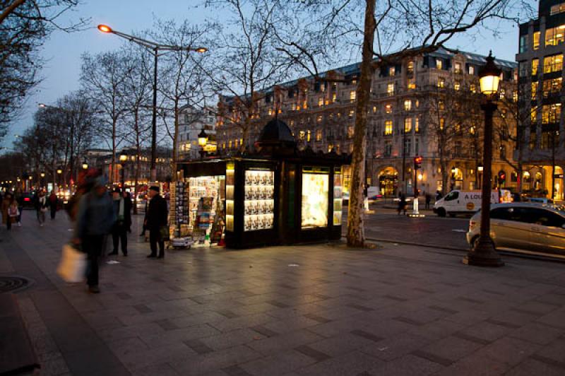 Avenida de los Campos Eliseos, Paris, Francia, Eur...