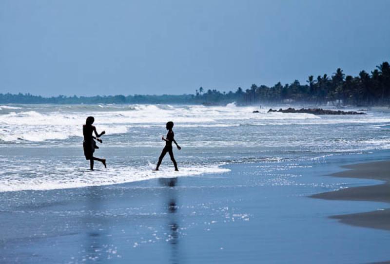 NiÃ±os Jugando en el Mar, Playas del Viento, San...