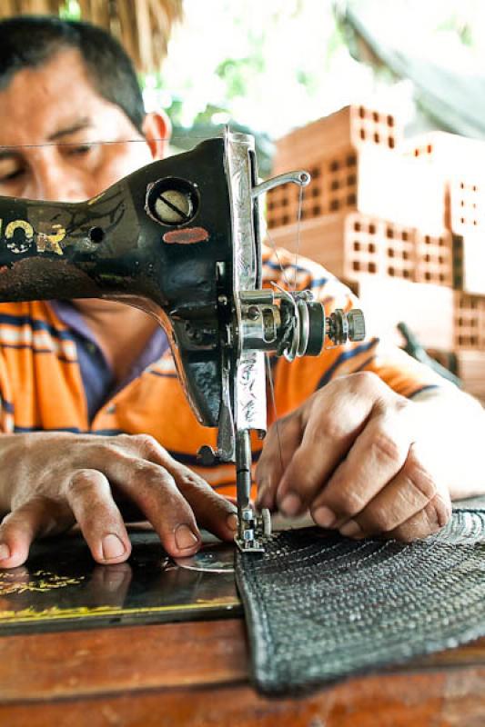 Fabricacion de Sombrero Vueltiao, Tuchin, Cordoba,...