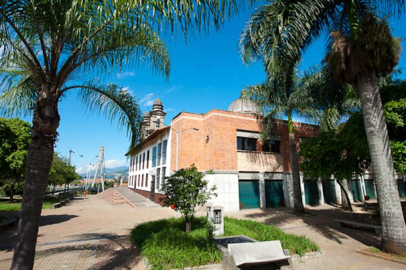 Parque de San Antonio, Medellin, Antioquia, Colomb...