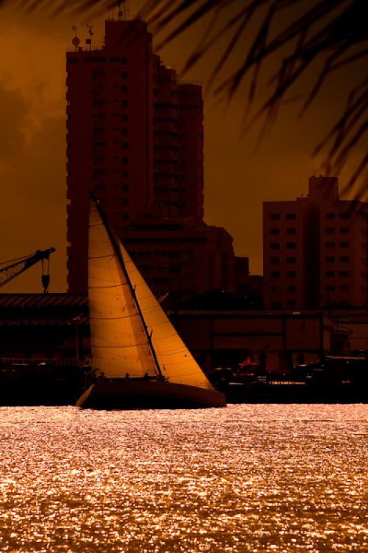 Velero en Barrio Manga, Cartagena, Bolivar, Colomb...