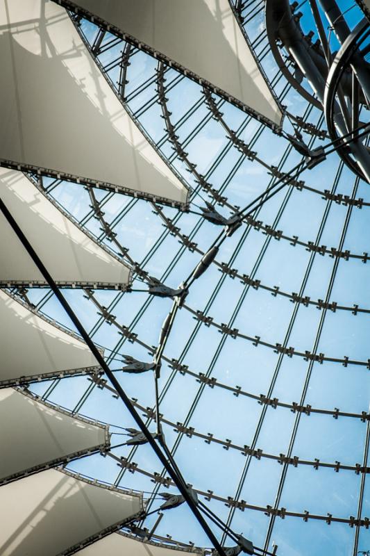 Cubierta del Sony Center, Berlin, Alemania, Europa...