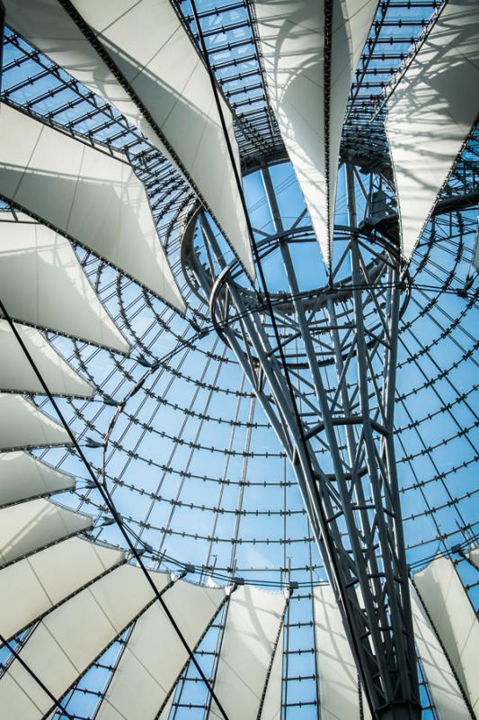 Cubierta del Sony Center, Berlin, Alemania, Europa...