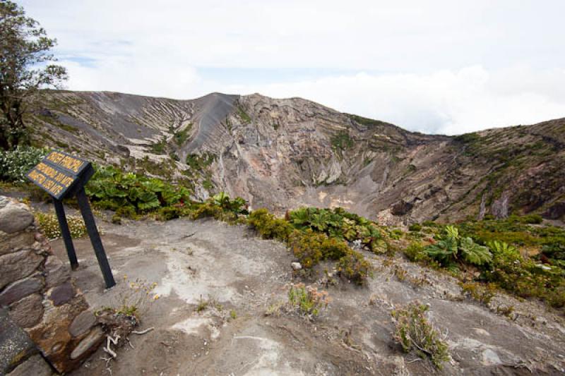 Crater Principal, Volcan Irazu, Cartago, Costa Ric...