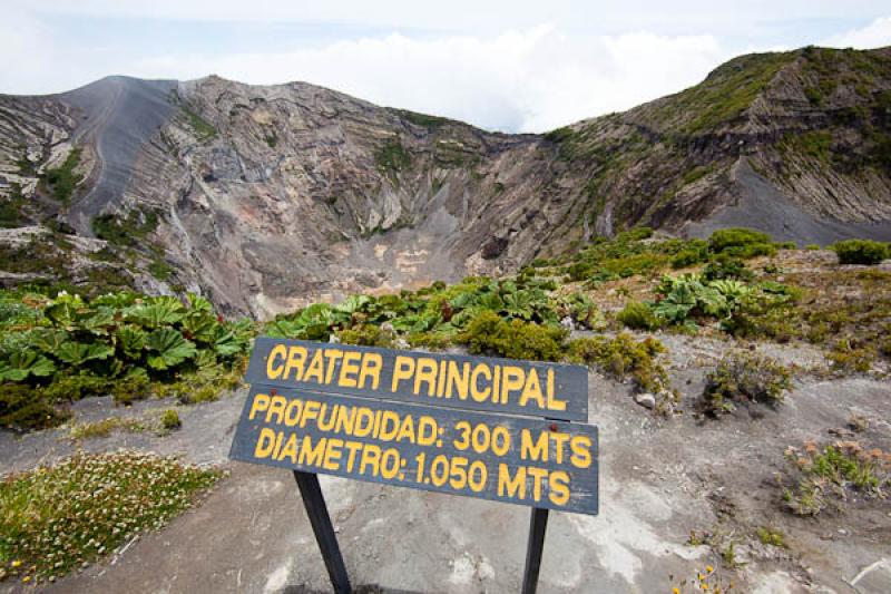 Crater Principal, Volcan Irazu, Cartago, Costa Ric...