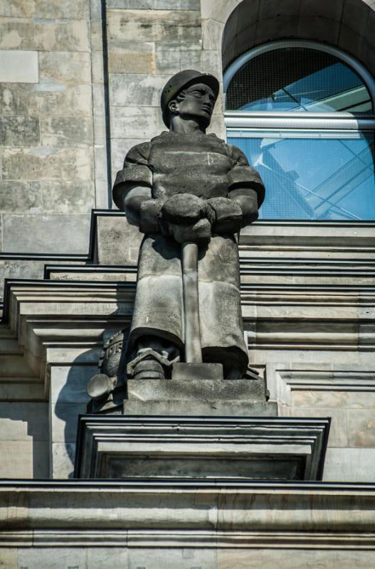 Escultura del Reichstag Berlin, Alemania, Europa C...