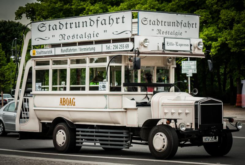 Autobus Antiguo de Berlin, Alemania, Europa Centra...