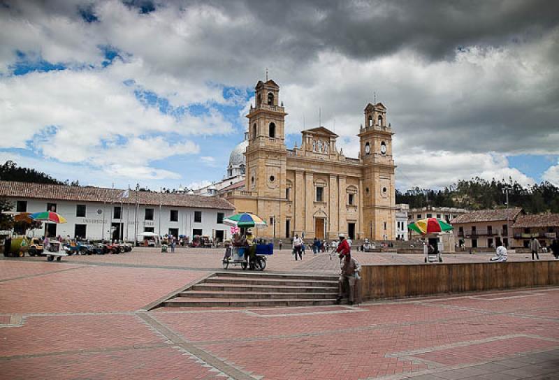 Basilica de Nuestra SeÃ±ora del Rosario de Chiqu...