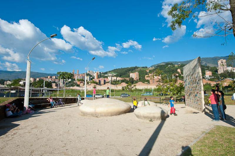 Parque los Colores, Ciudad del Rio, Medellin, Anti...