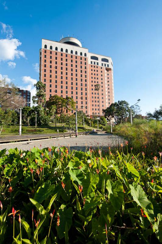 Parque Lineal La Presidenta, El Poblado, Medellin,...