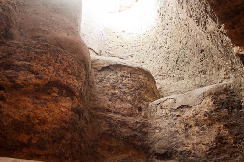 Pozo de Descenso, Parque Arqueologico de Tierraden...