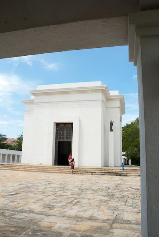 Altar de la Patria, Quinta de San Pedro Alejandrin...