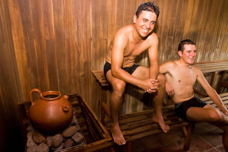 Hombres en el Sauna