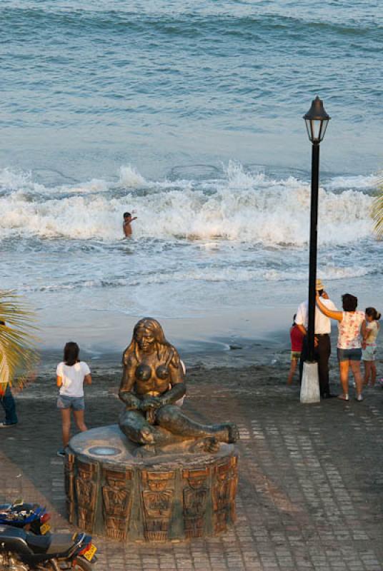 Monumento a la Deidad Tayrona, Santa Marta, Magdal...