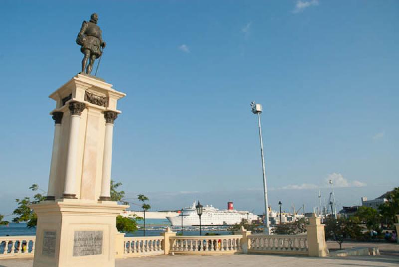 Estatua Rodrigo de Bastidas, Santa Marta, Magdalen...