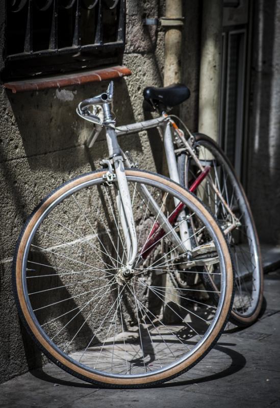 Bicicleta en el Barrio Raval, Ciutat Vella, Barcel...