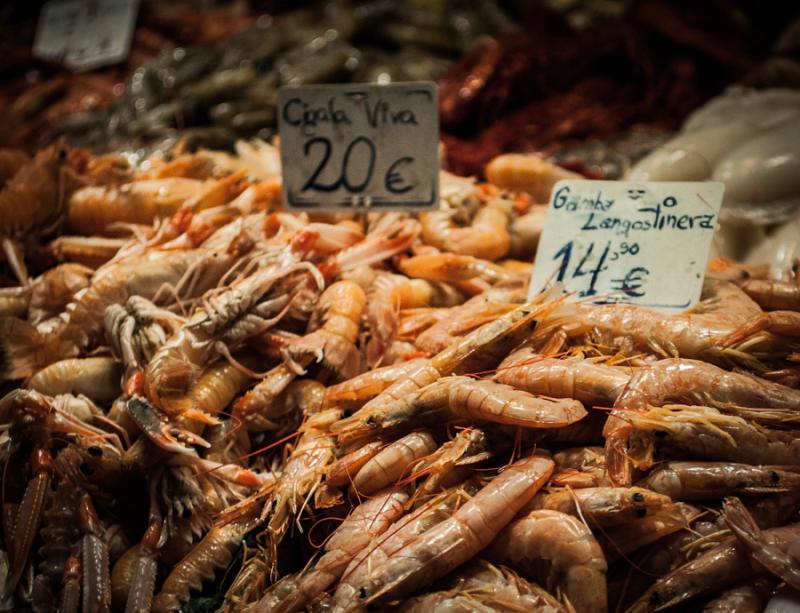 Venta de Langostinos en Mercado de San Jose, La Bo...