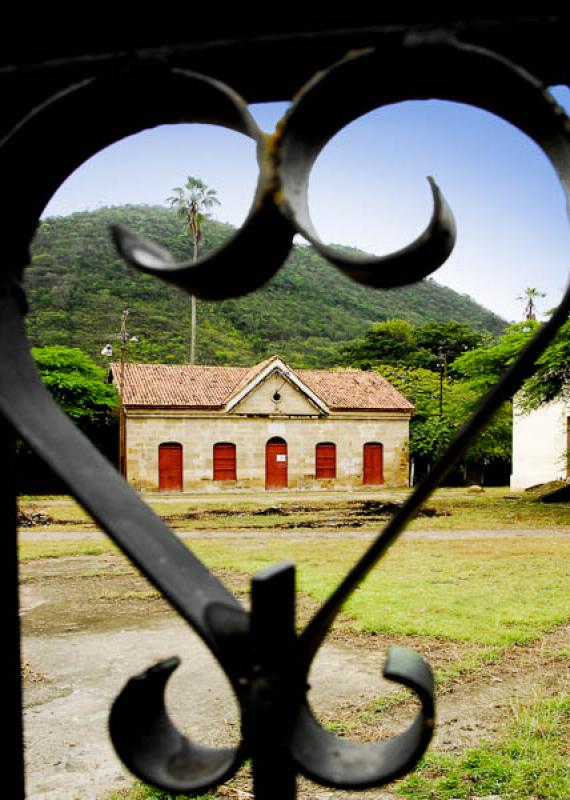 La Estacion del Ferrocarril, Apulo, Provincia de T...