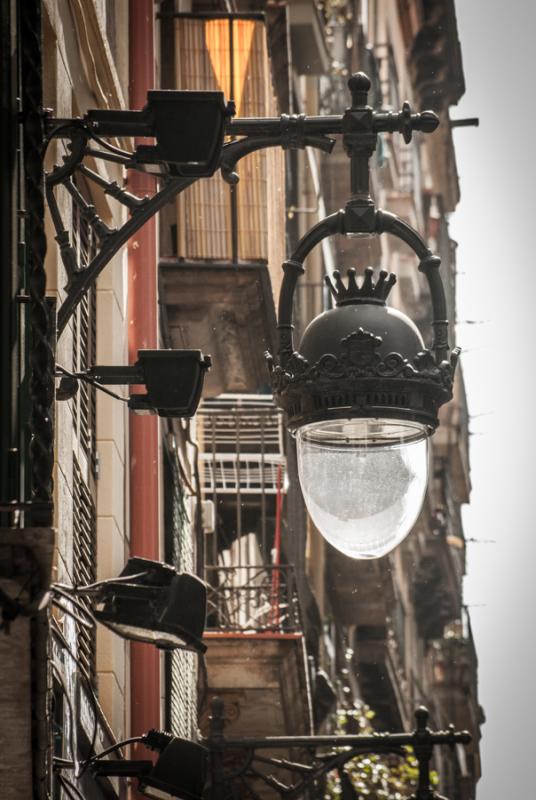 Faroles en el Barrio Raval, Ciutat Vella, Barcelon...