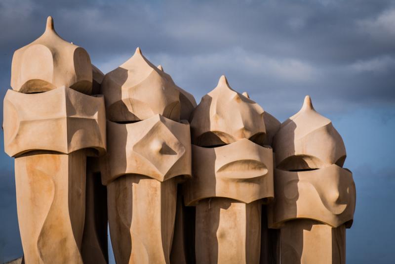 Chimeneas de la Casa Mila, Barcelona, Cataluña, E...