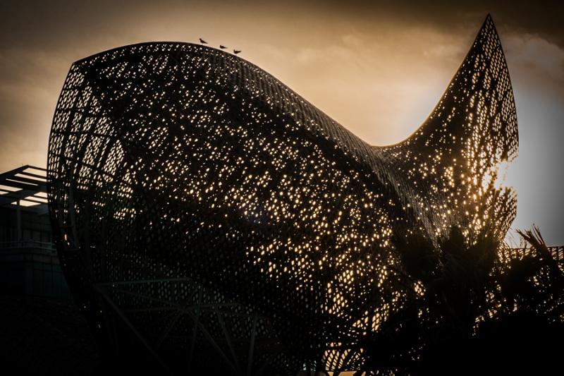 Puerto Olimpico Escultura del Pez, Barcelona, Cata...