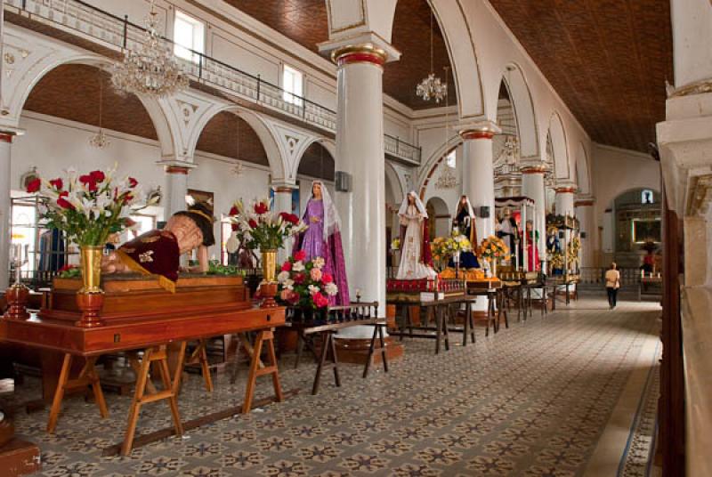 Basilica Menor del SeÃ±or de los Milagros, Giron...