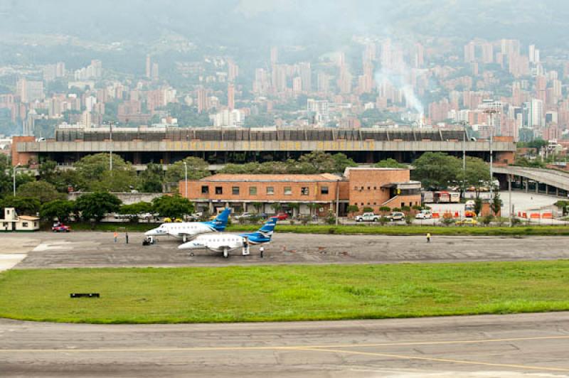 Aeropuerto Enrique Olaya Herrera, Medellin, Antioq...